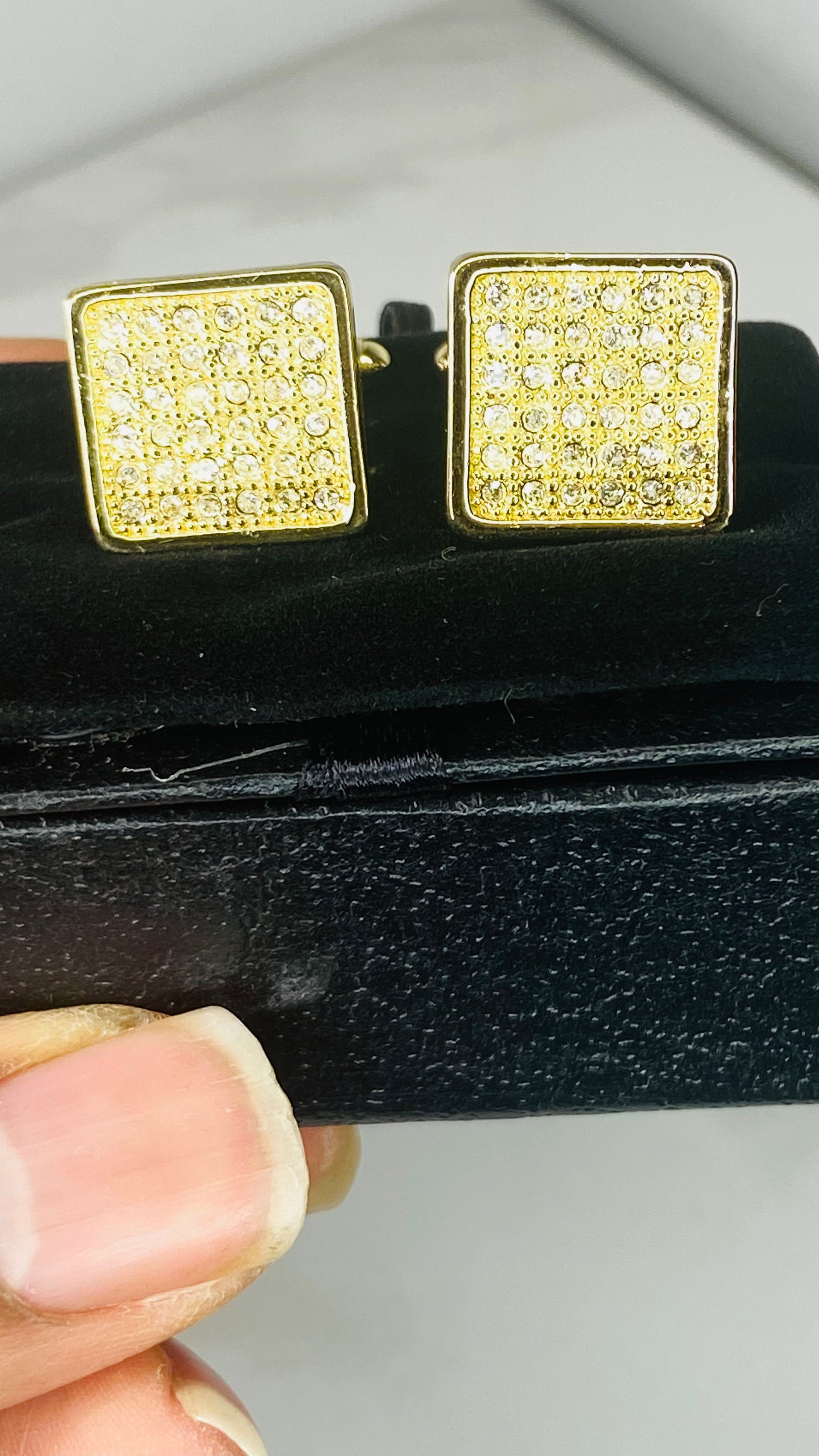 Men’s Gold & Rhinestone Cuff Links