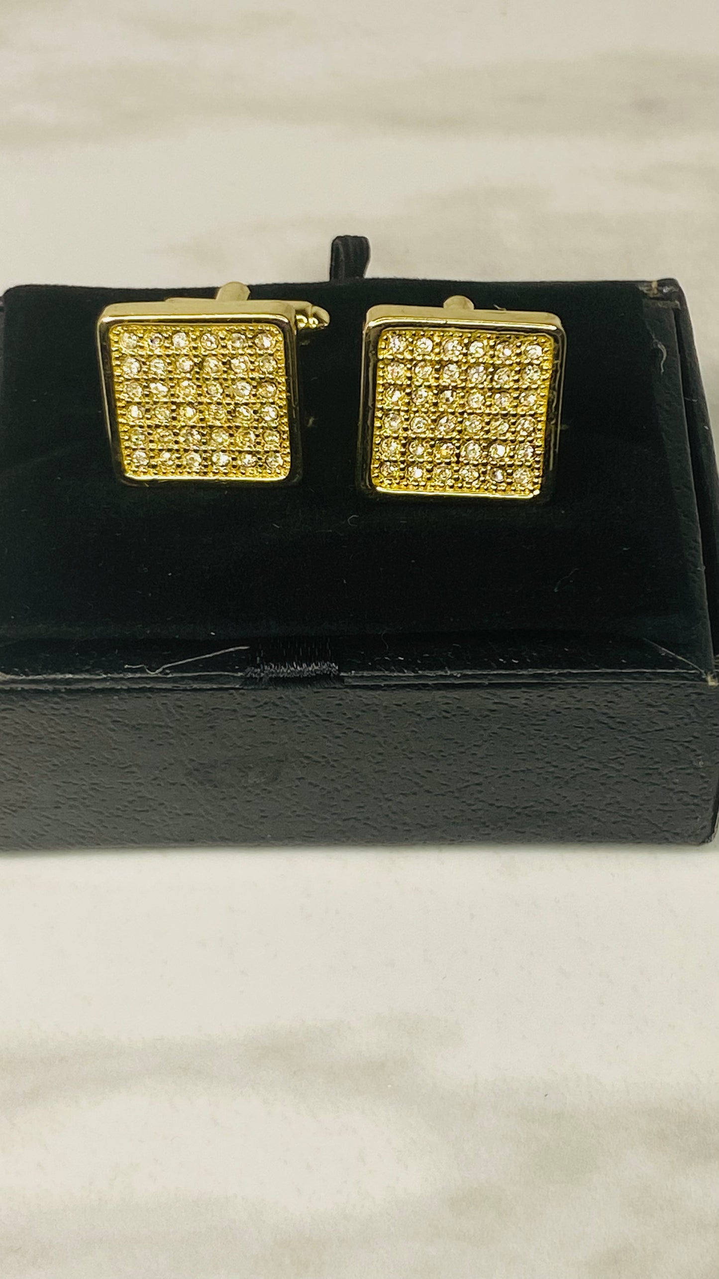 Men’s Gold & Rhinestone Cuff Links